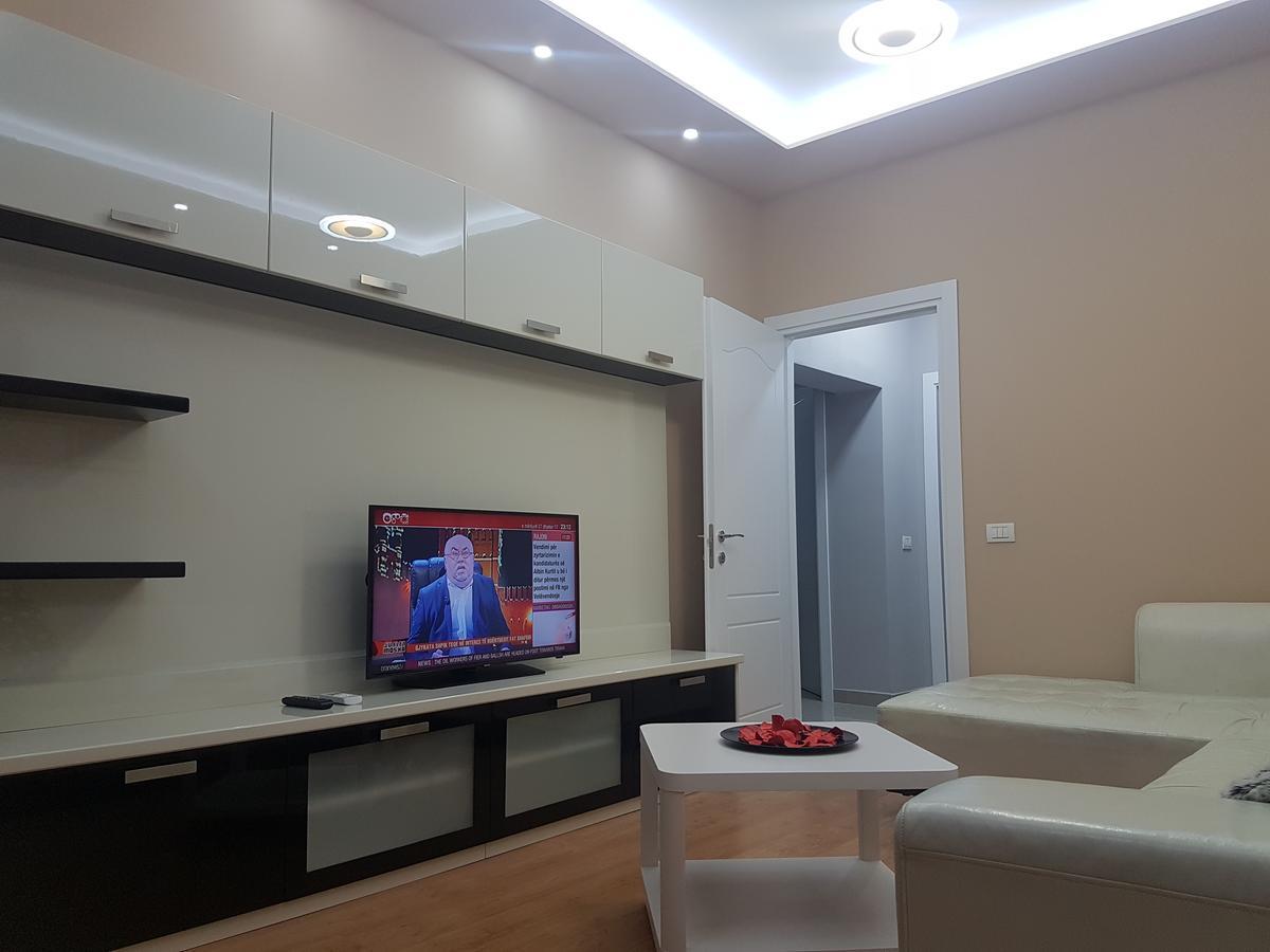 City Center Apartment Тирана Екстериор снимка